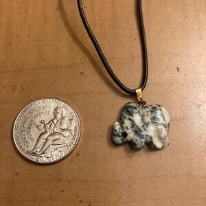 Agate stone elephant necklace